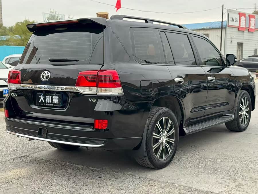 Toyota Land Cruiser 2019, фото 9