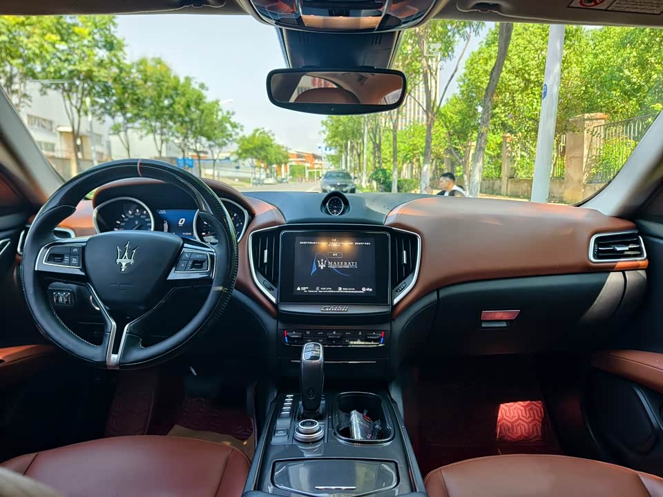 Maserati Ghibli Maserati Ghibli