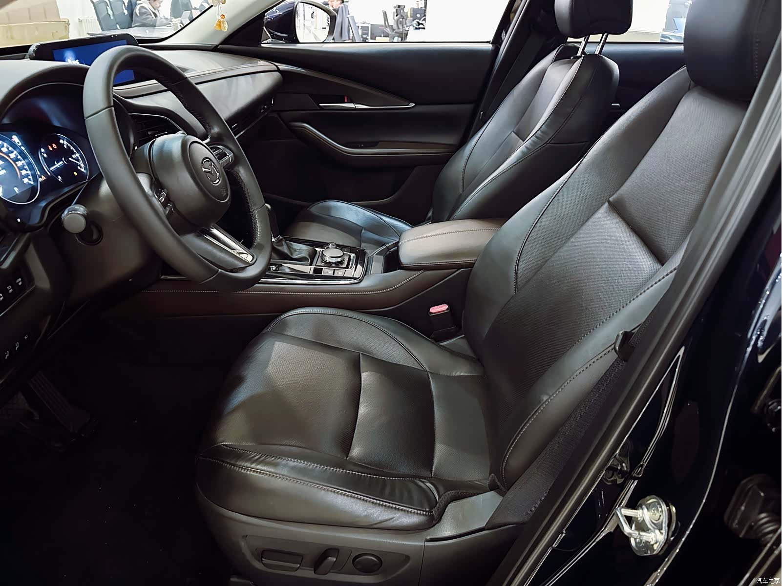 Mazda CX-30, 2022 7