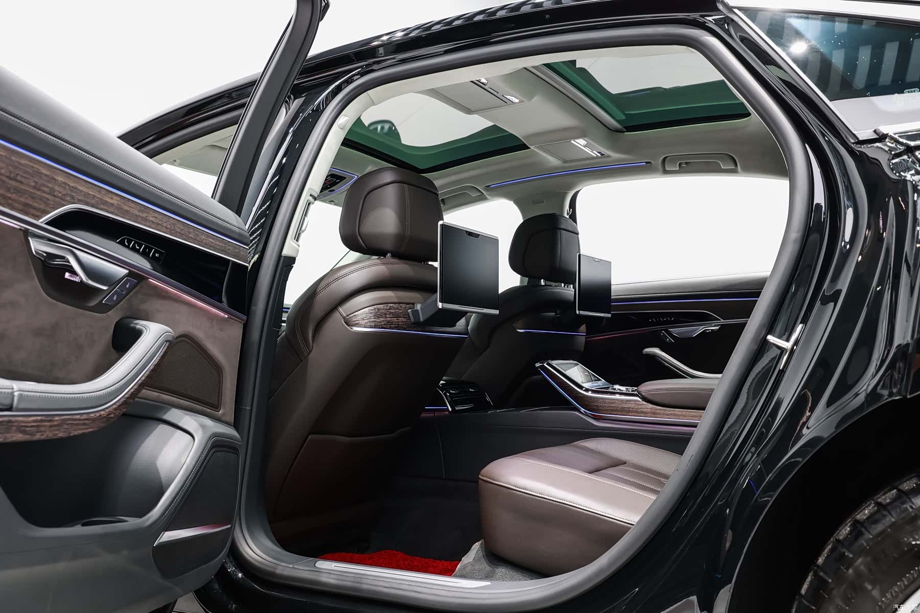 Audi A8L, 2019 12