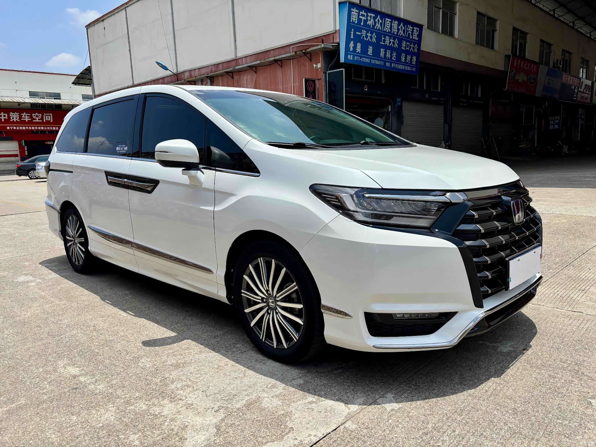 Honda Elysion, 2023 3
