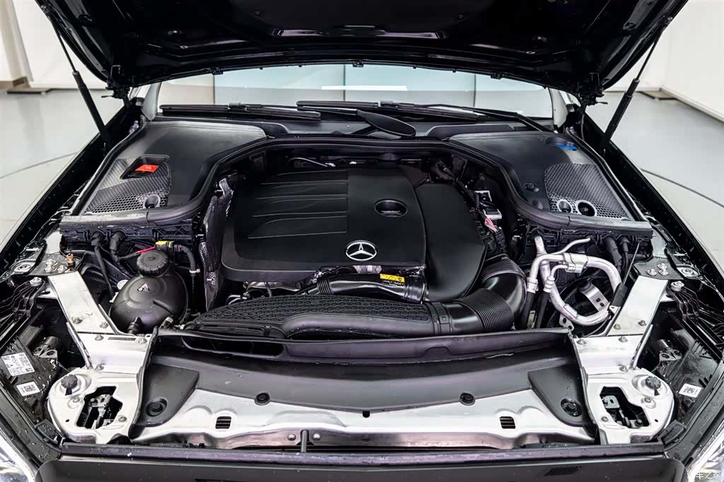 Mercedes-Benz E-Class, 2023 6
