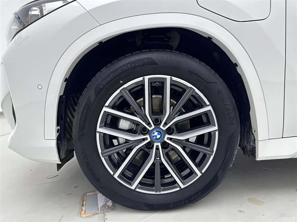 BMW iX1, 2024 31