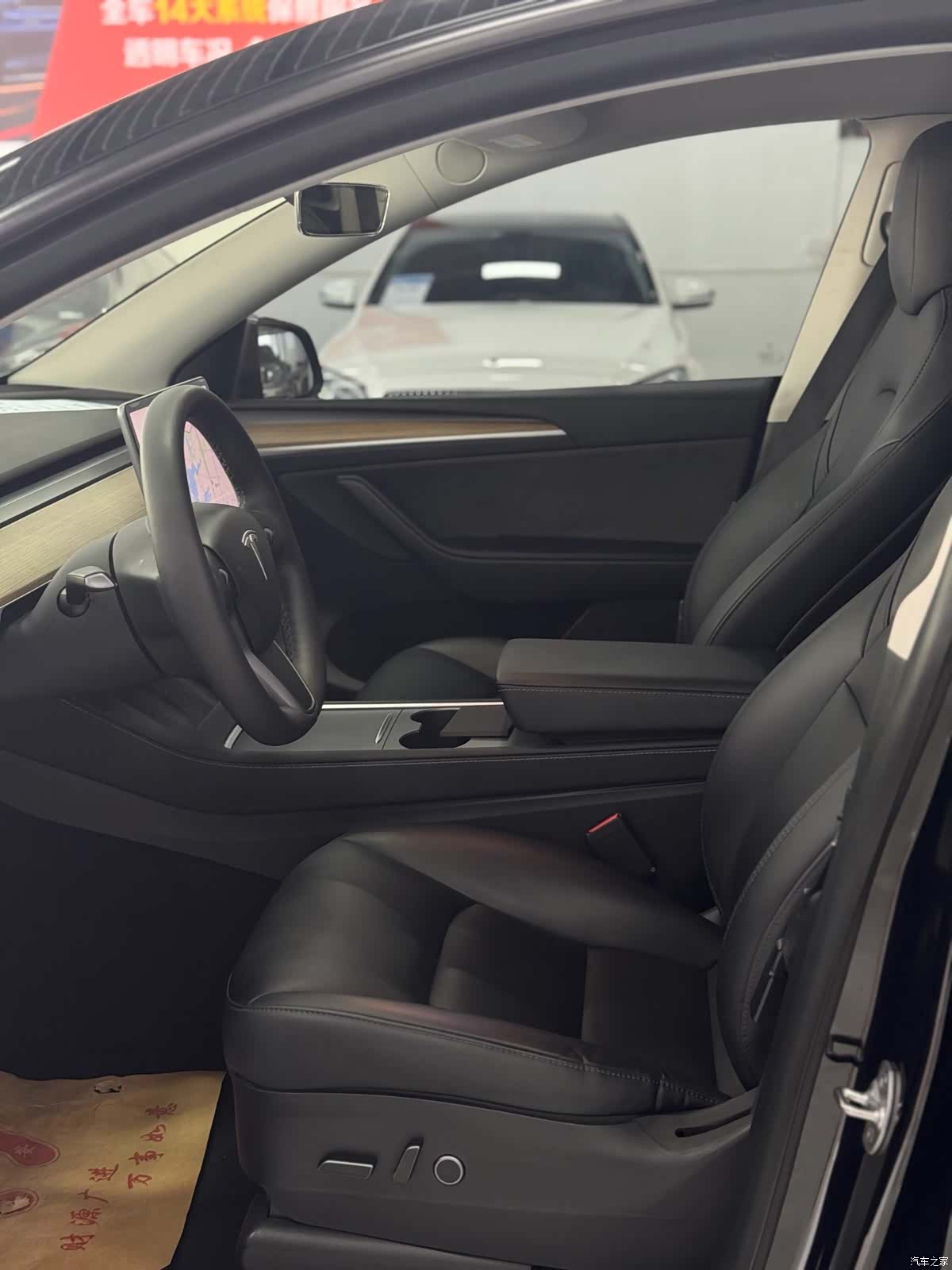 Tesla Model Y, 2022 7