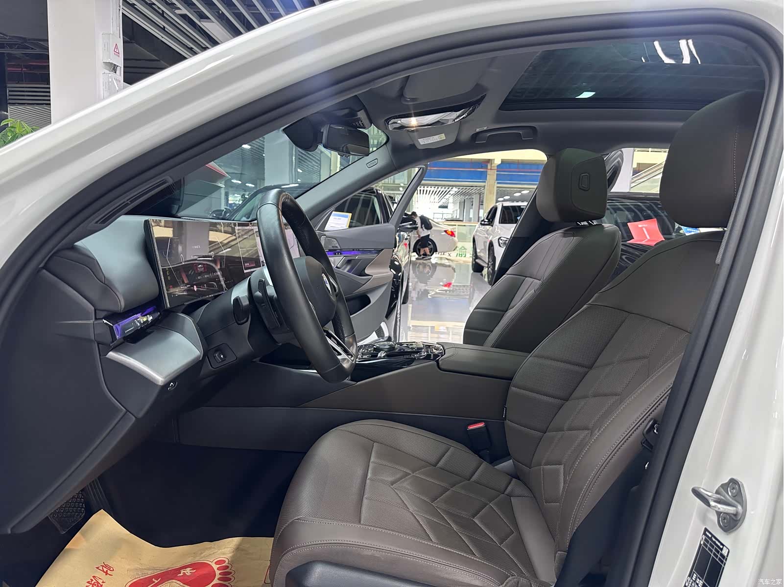 BMW 5 Series, 2024 4