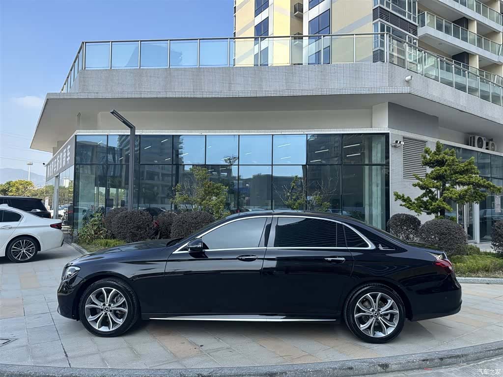 Mercedes-Benz E-Class, 2023 все фото