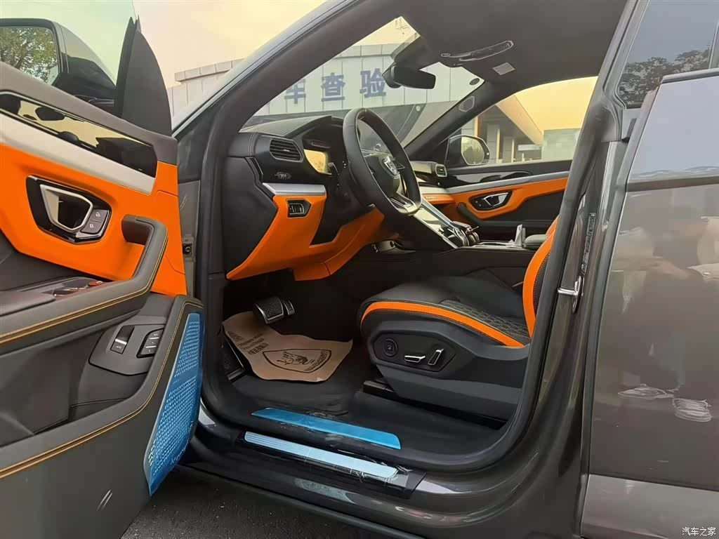 Lamborghini Urus, 2026 все фото