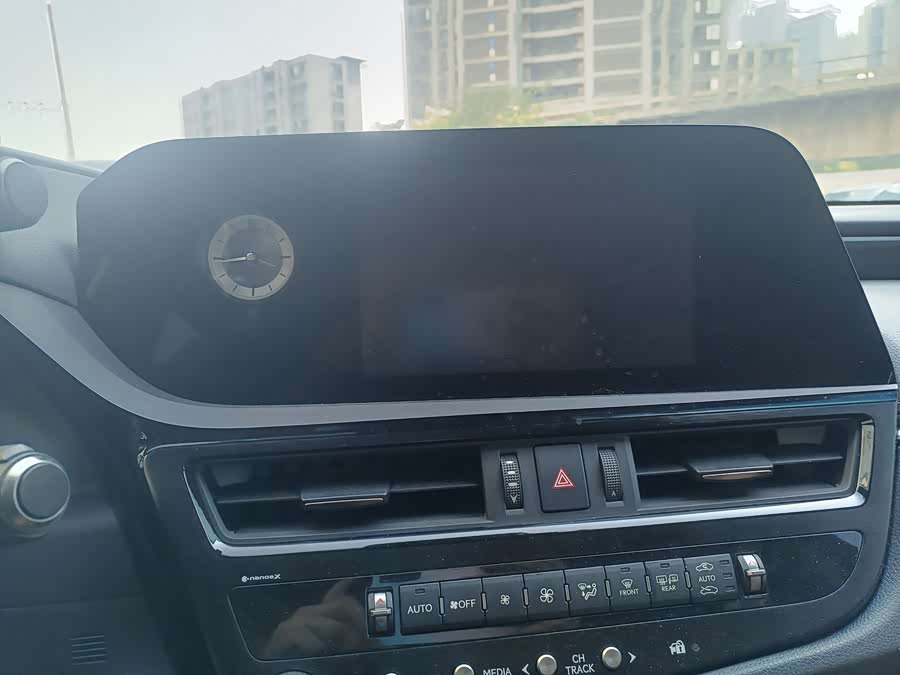 Lexus ES 2021, фото 27