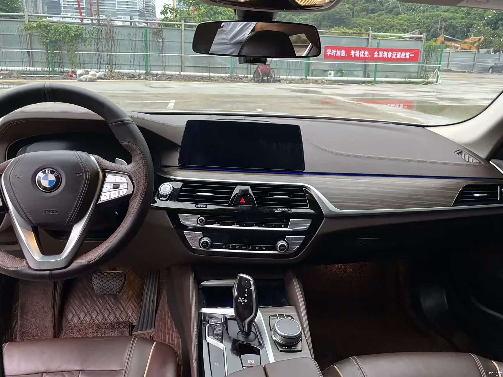 BMW 5 Series, 2019 все фото