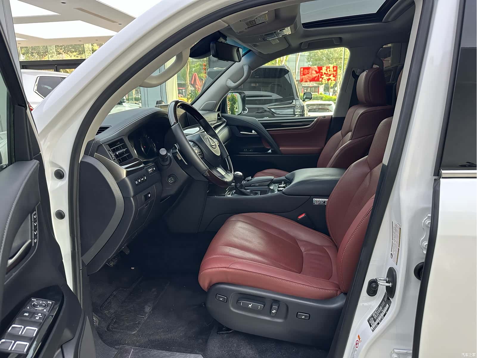 Lexus LX, 2017 4