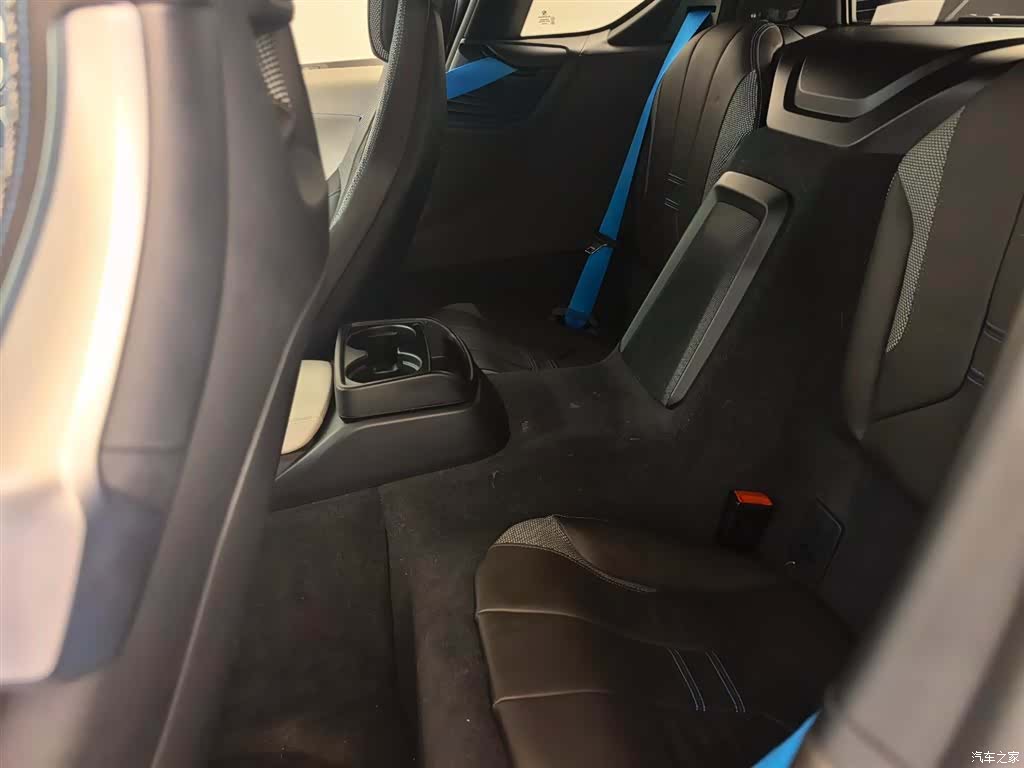 BMW i8, 2016 11