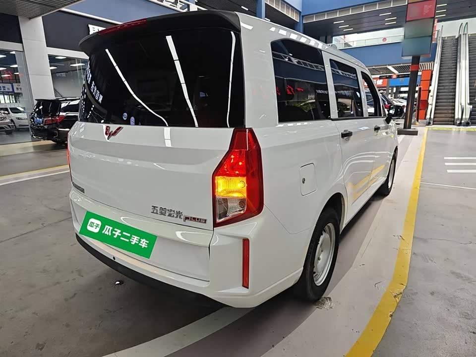 Wuling Wuling Hongguang PLUS Wuling Wuling Hongguang PLUS