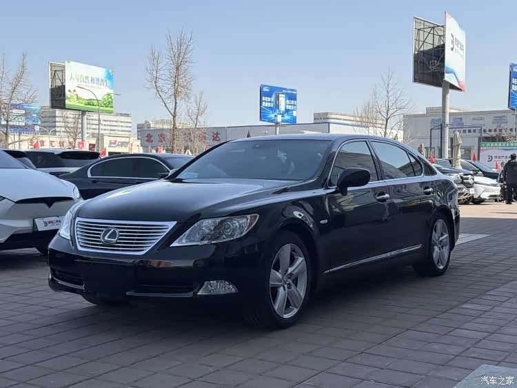 Lexus LS, 2008 1
