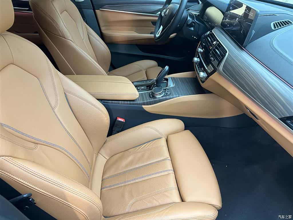 BMW 6 Series GT, 2024 9