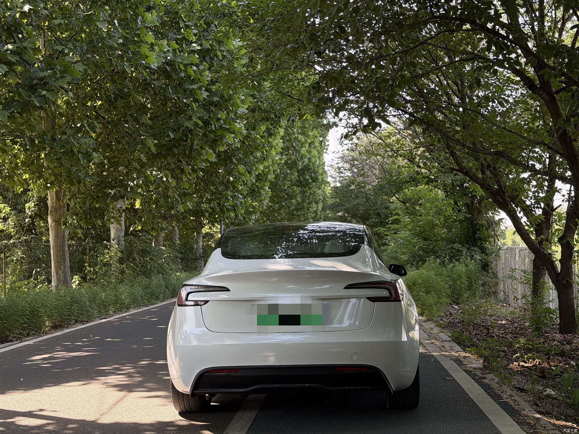 Tesla Model 3, 2025 7