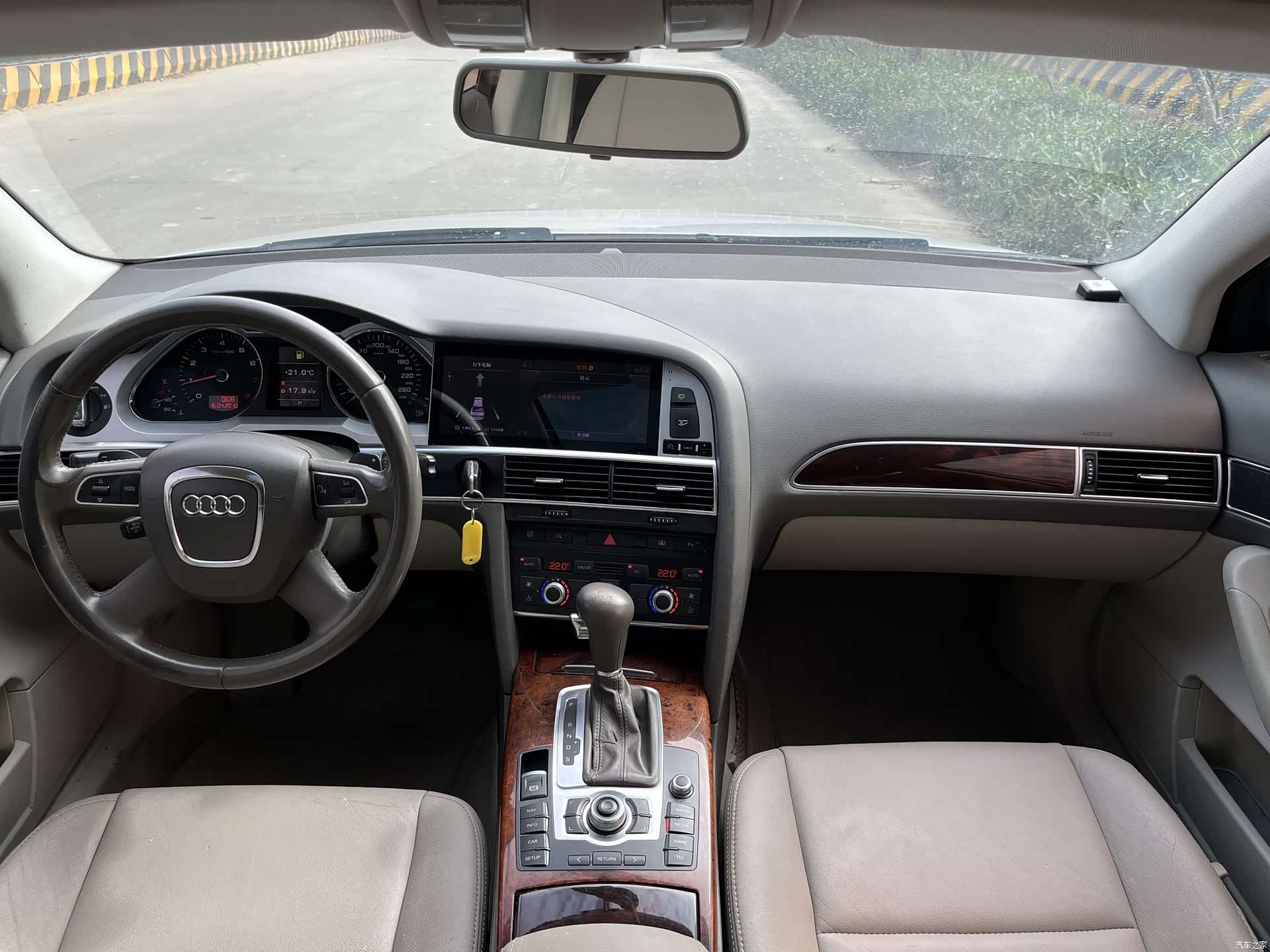 Audi A6L, 2010 8