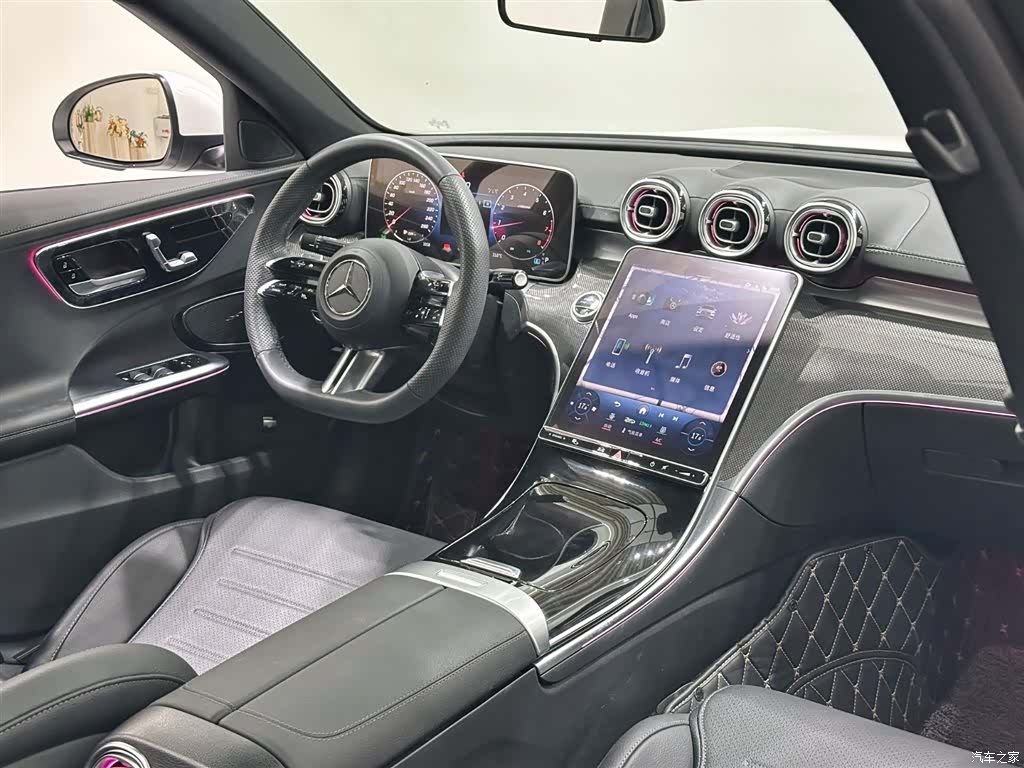 Mercedes-Benz C-Class, 2024 13