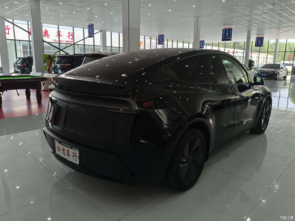 Tesla Model Y, 2025 6