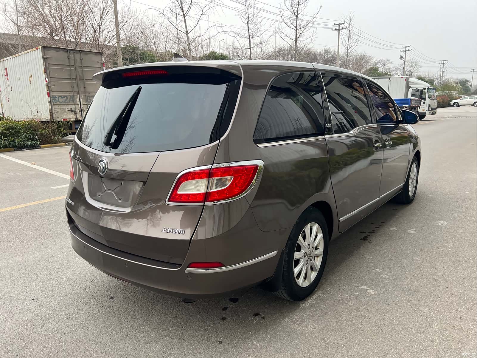 Buick GL8, 2012 9
