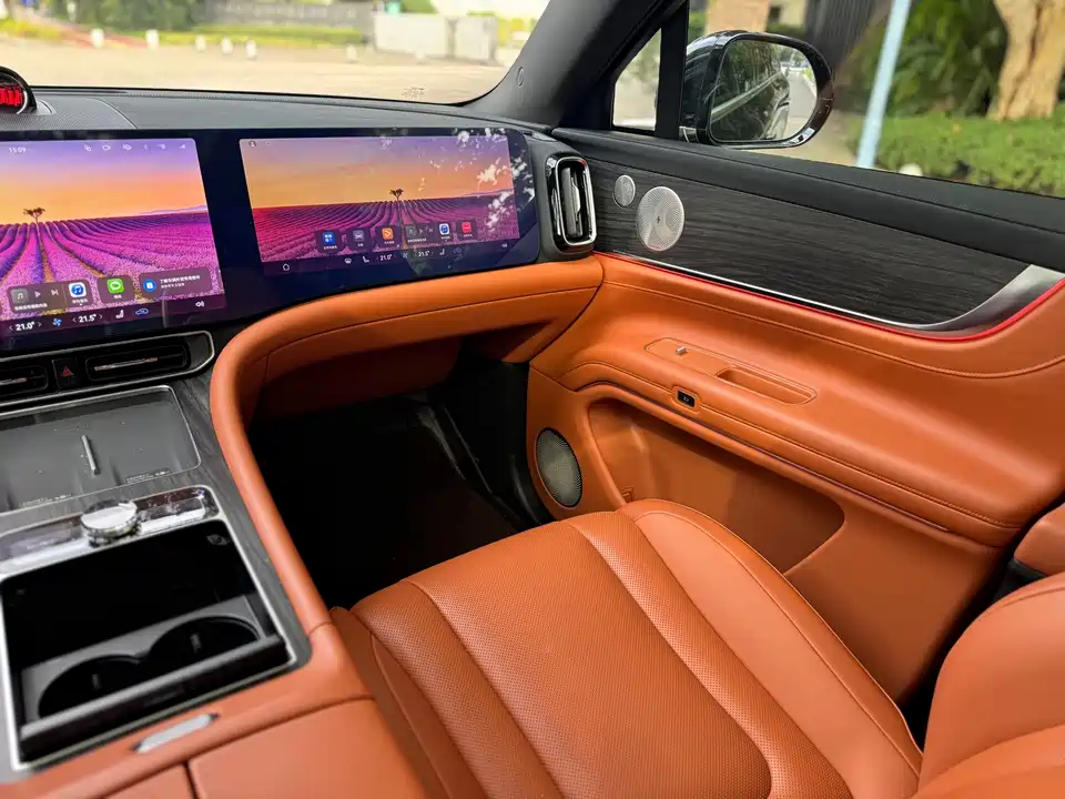 AITO Ask the world M9