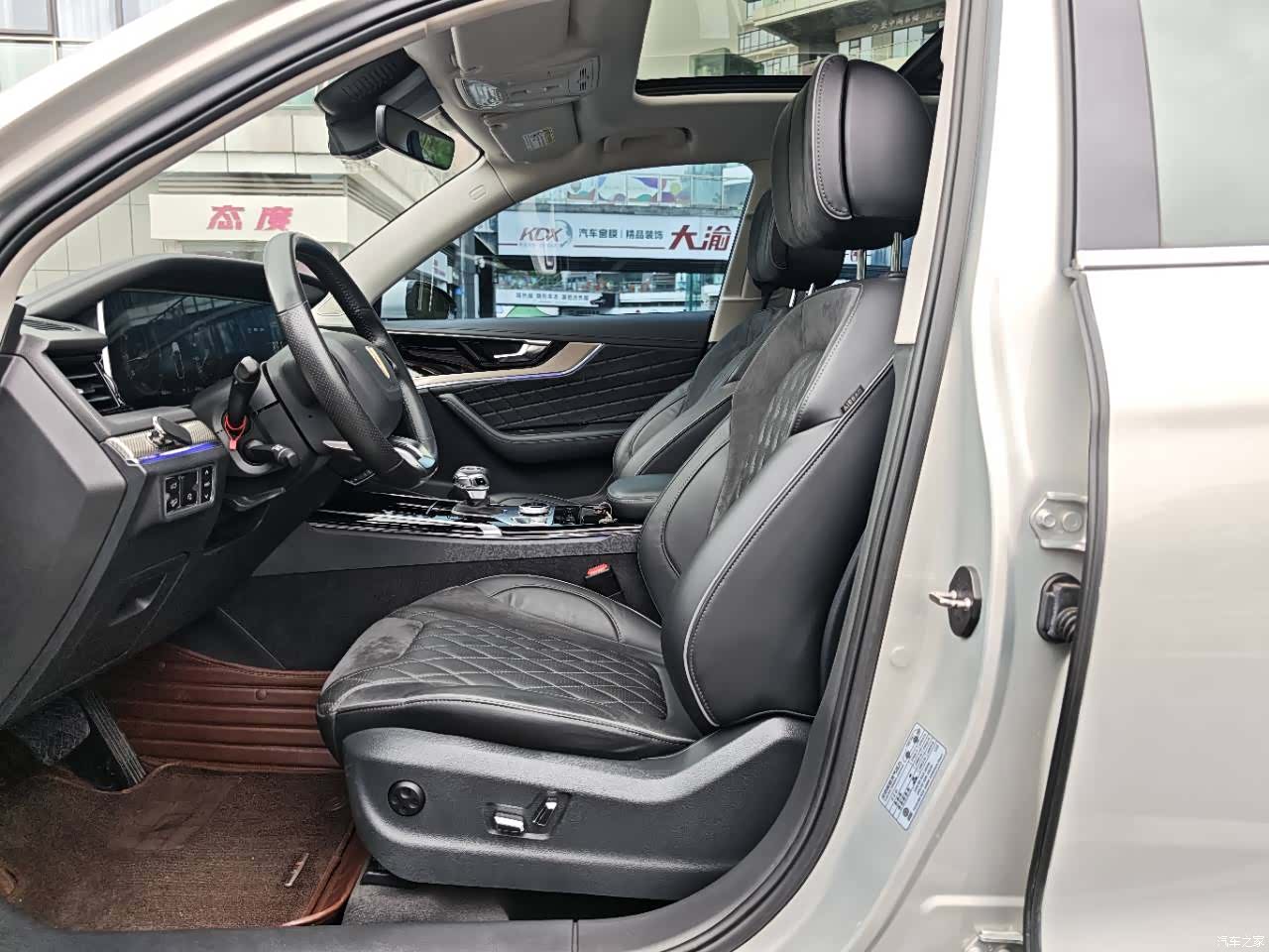Hongqi HS5, 2021 12