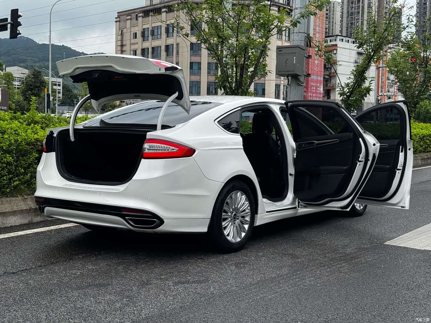 Ford Mondeo, 2014 27