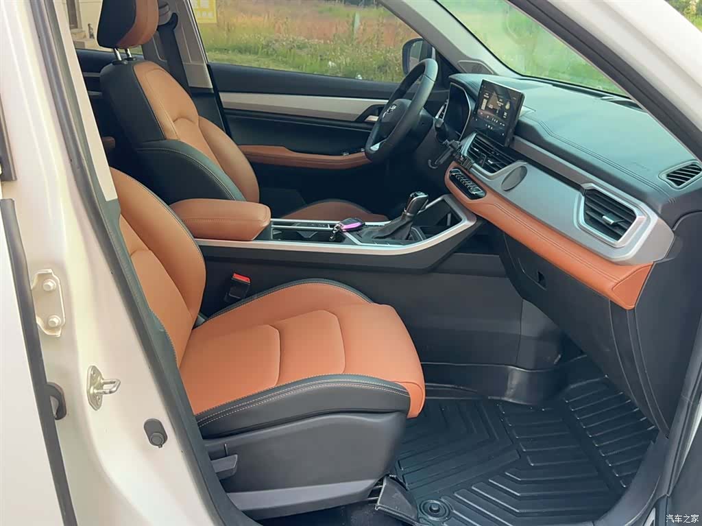 Geely X6, 2021 21