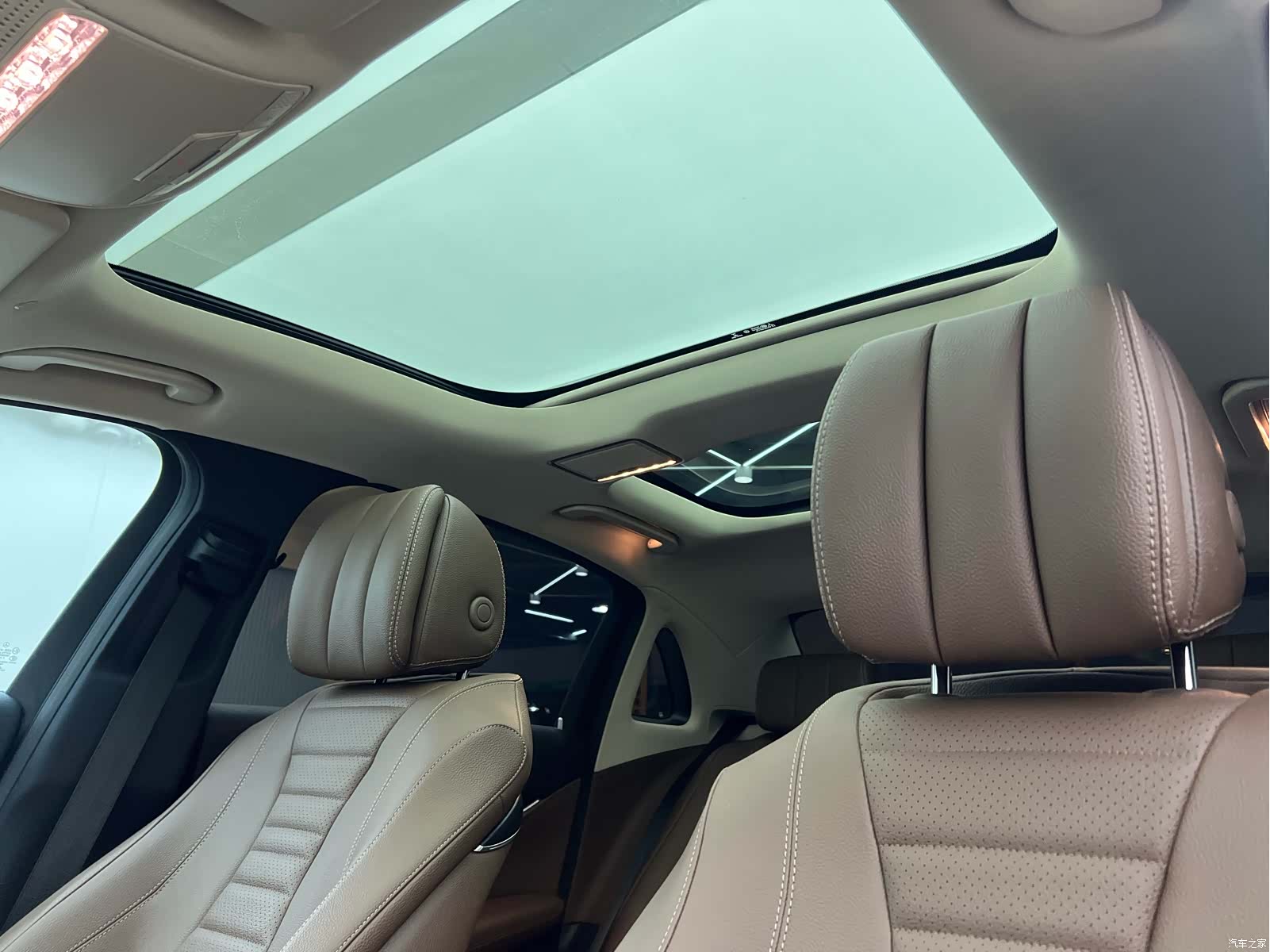 Mercedes-Benz E-Class, 2019 14