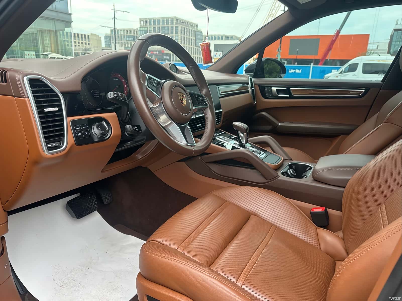 Porsche Cayenne, 2023 все фото