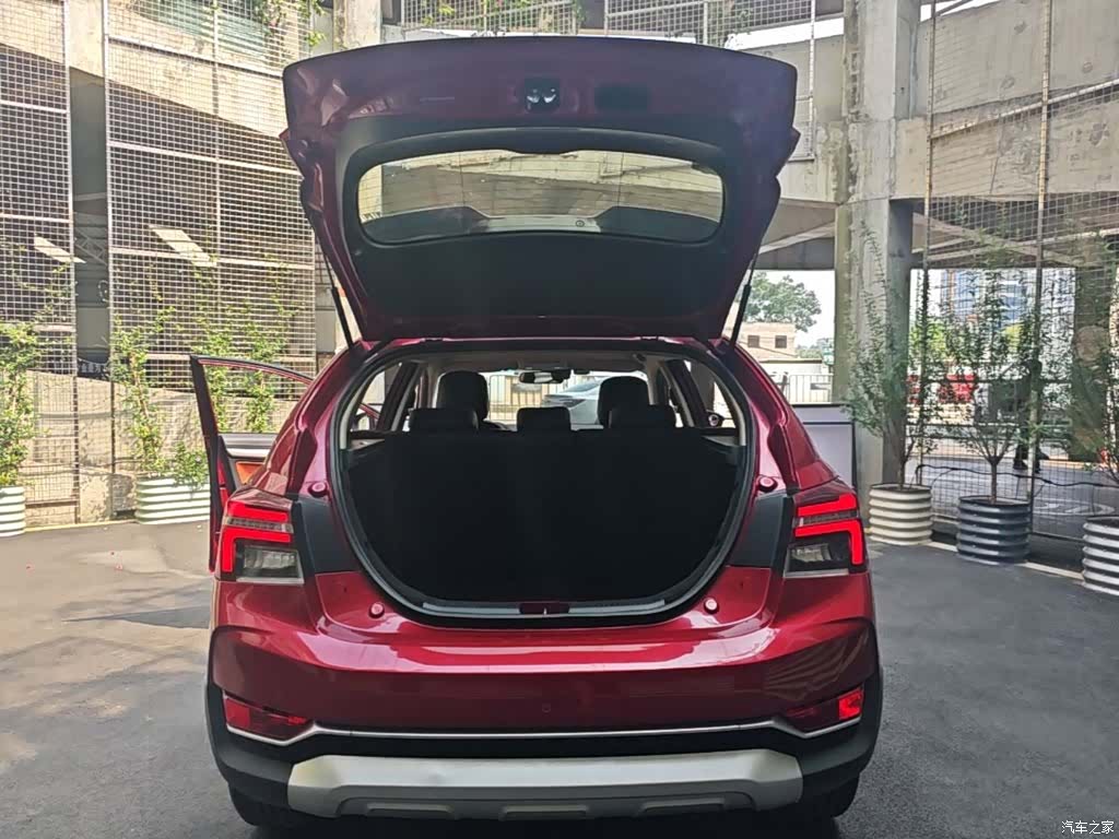 Geely S1, 2018 19