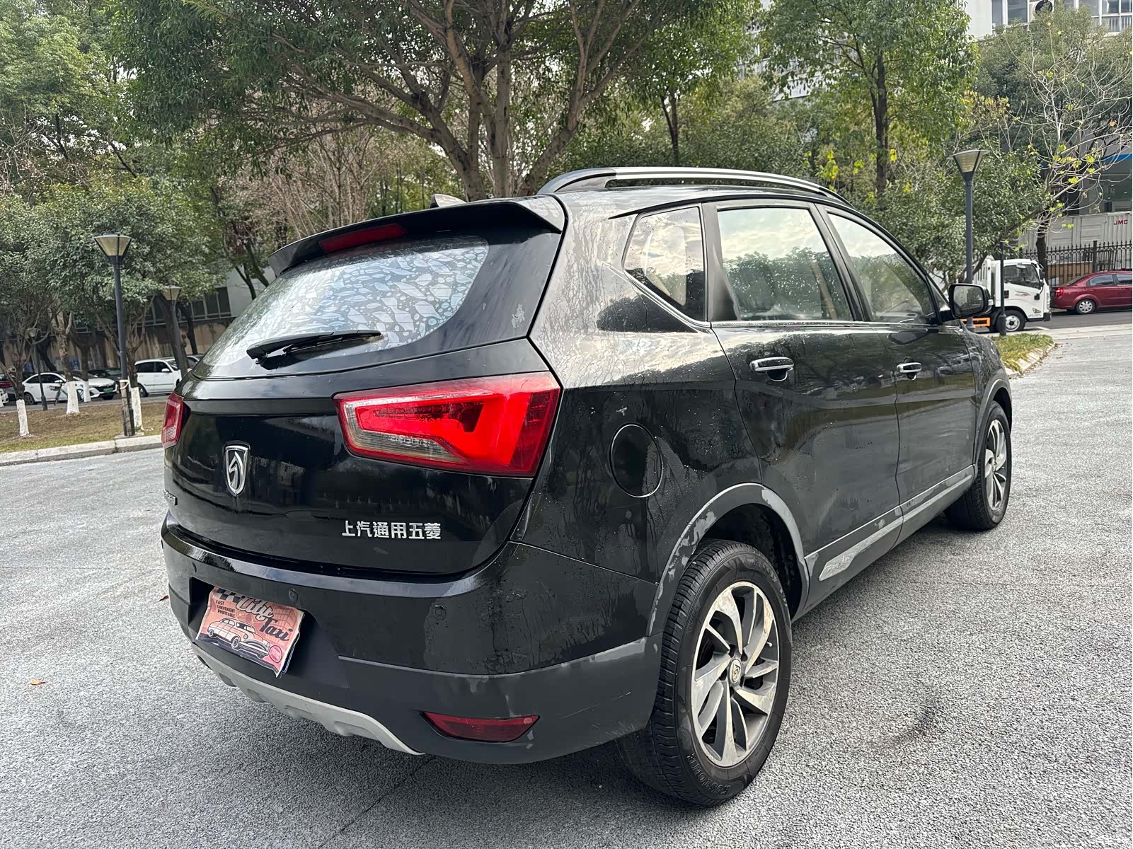 Wuling 560, 2016 6