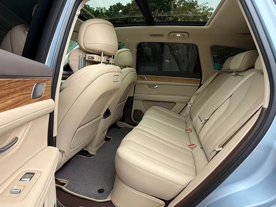 AITO Ask the world M7