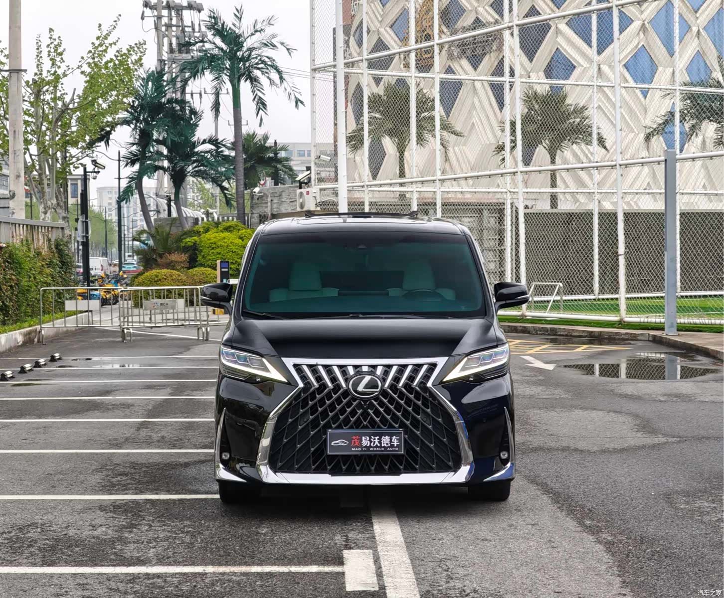 Lexus LM, 2022 2