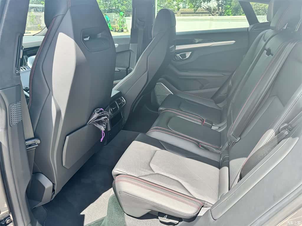 Lamborghini Urus, 2021 9