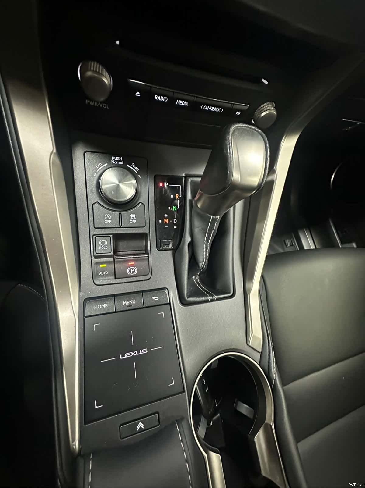 Lexus NX, 2020 25