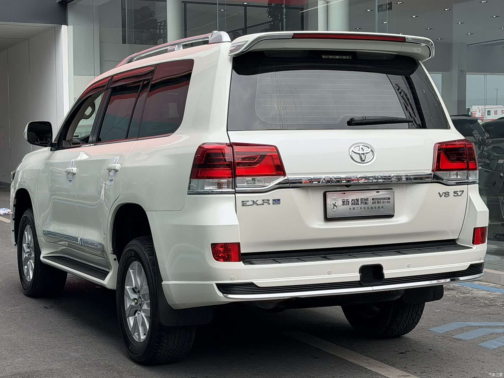 Toyota Land Cruiser, 2019 4
