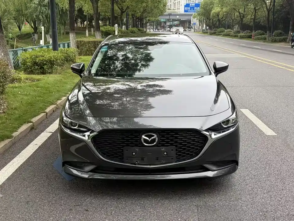 Mazda 3 Angkesaila