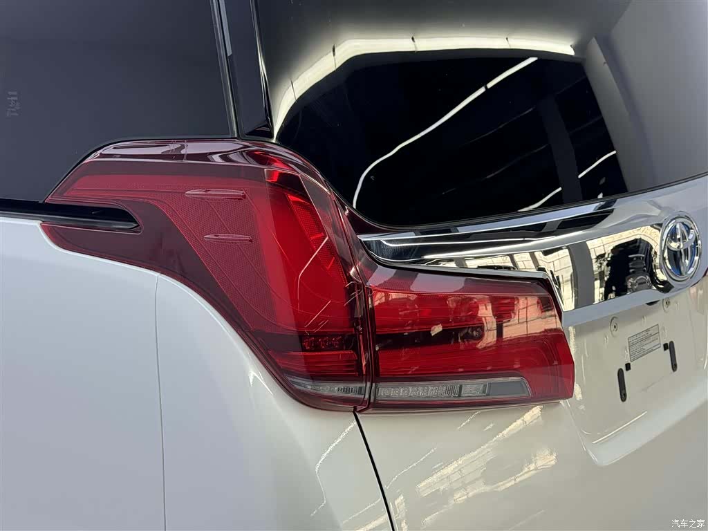 Toyota Alphard, 2020 10