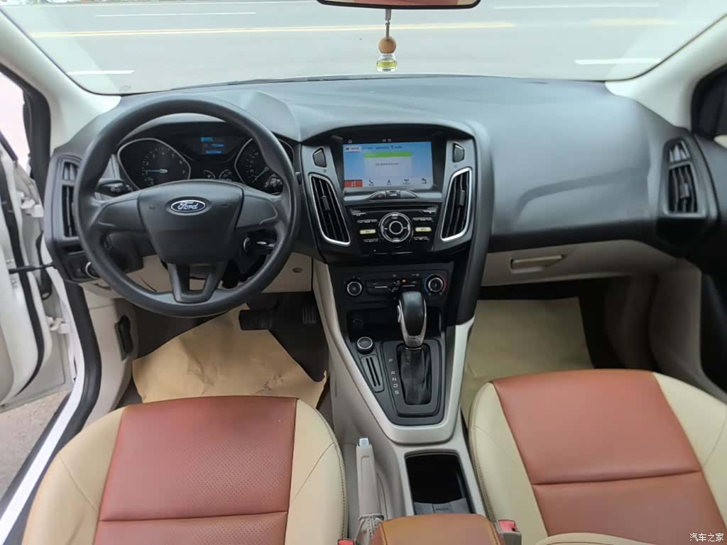 Ford Focus, 2018 10