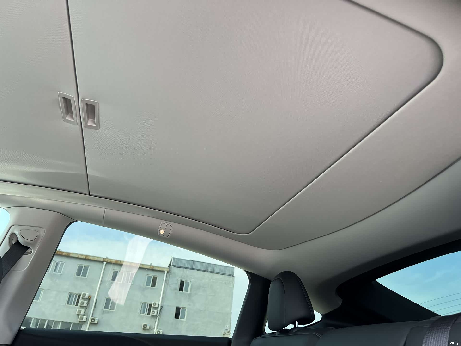 Tesla Model Y, 2022 14