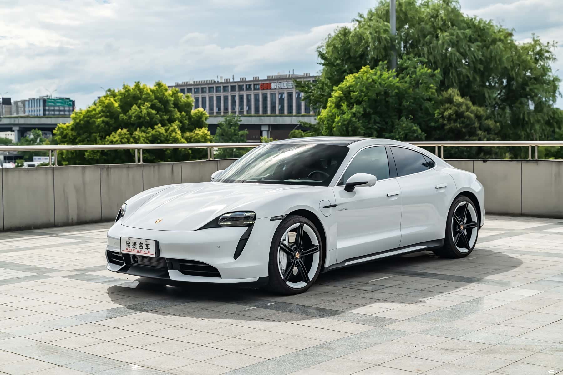 Porsche Taycan, 2020 1
