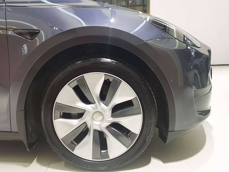 Tesla Model Y Tesla Model Y