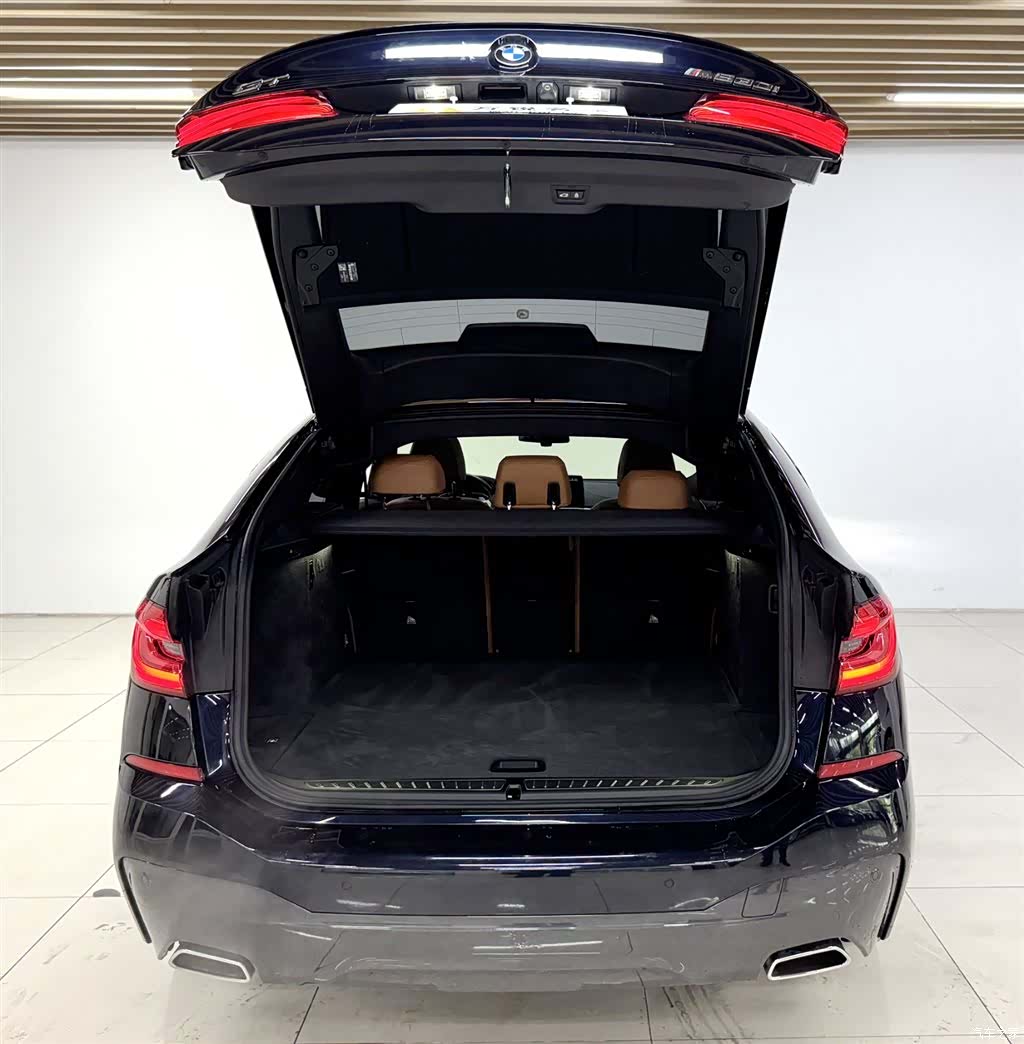 BMW 6 Series GT, 2022 все фото