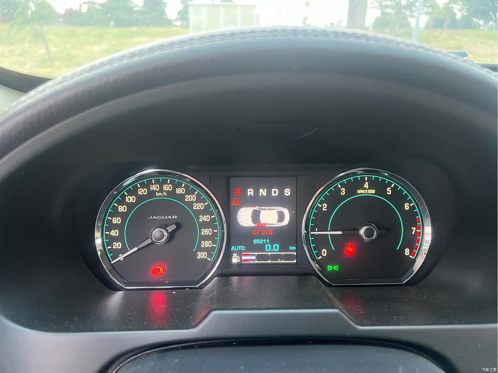 Jaguar XF, 2014 все фото
