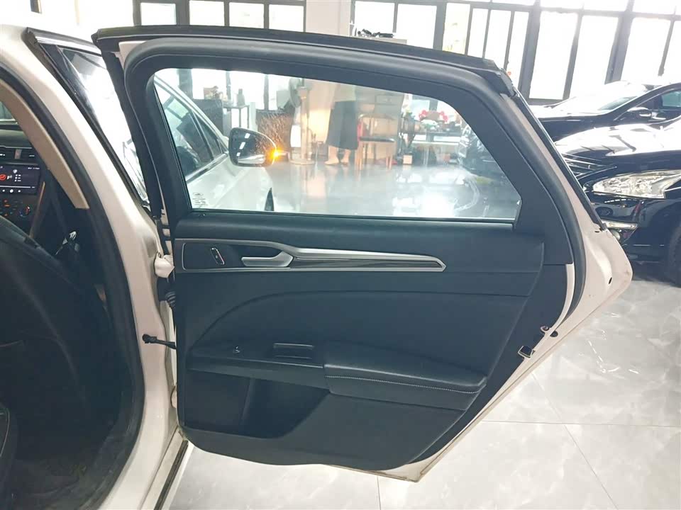 Ford Mondeo Ford Mondeo