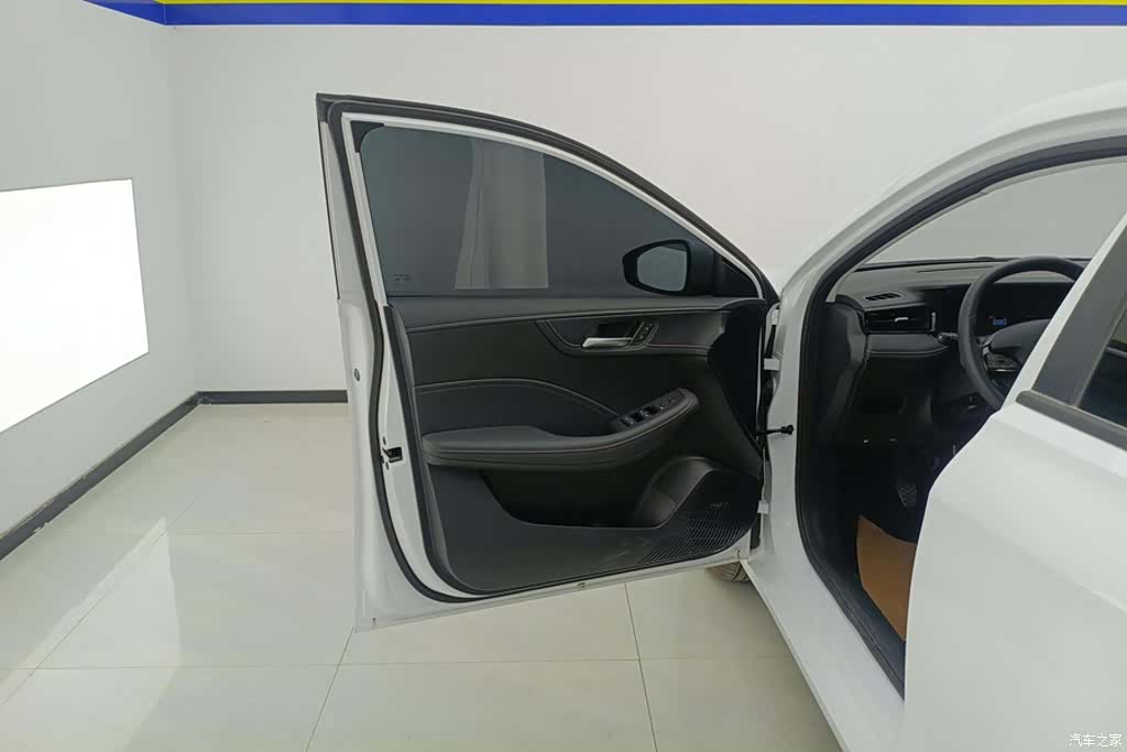 Roewe i5, 2025 7