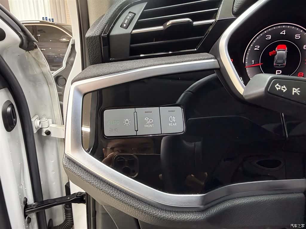 Audi Q3, 2023 9