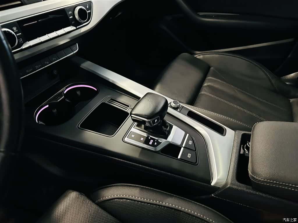 Audi A4L, 2022 11