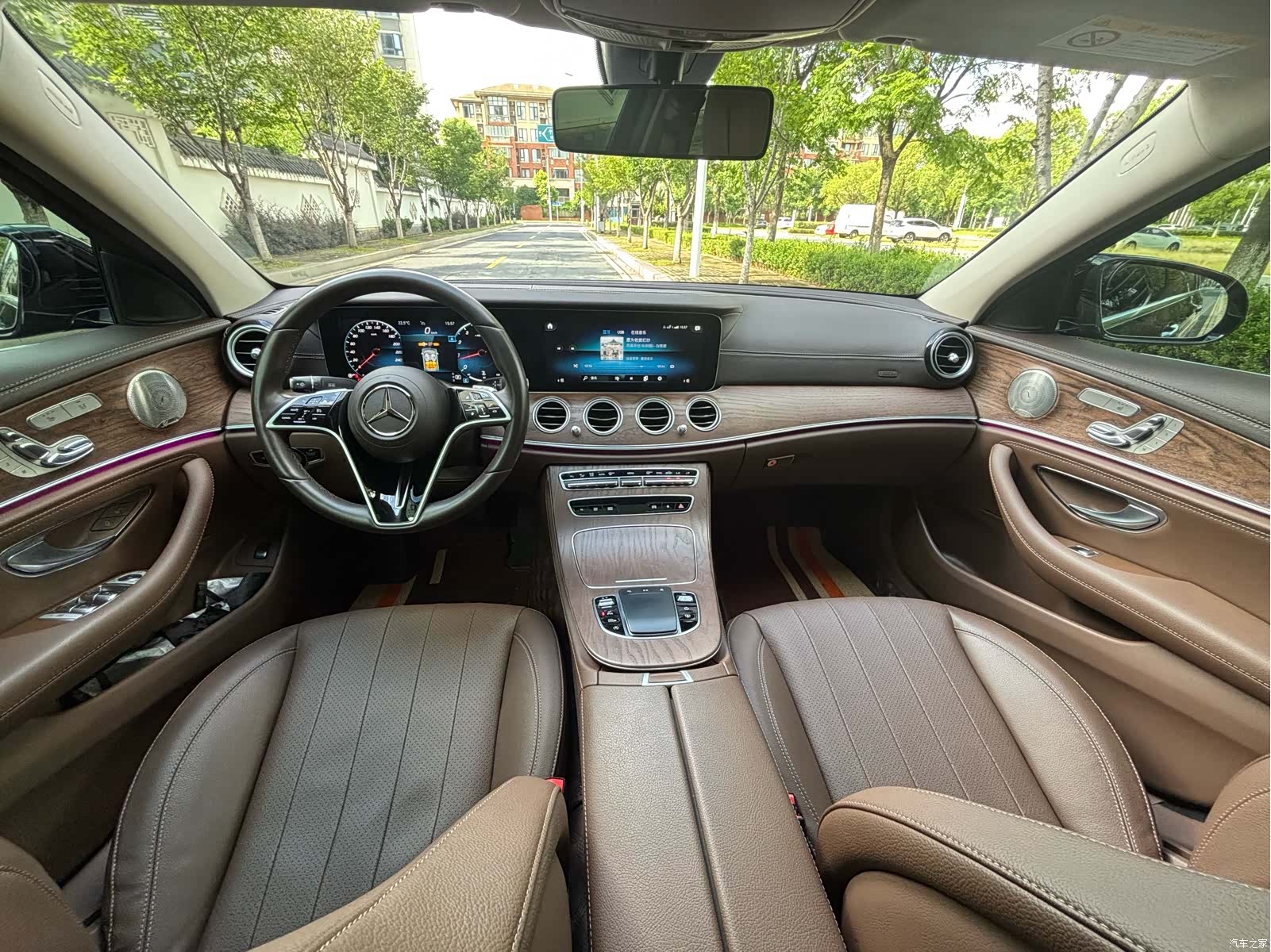 Mercedes-Benz E-Class, 2022 10