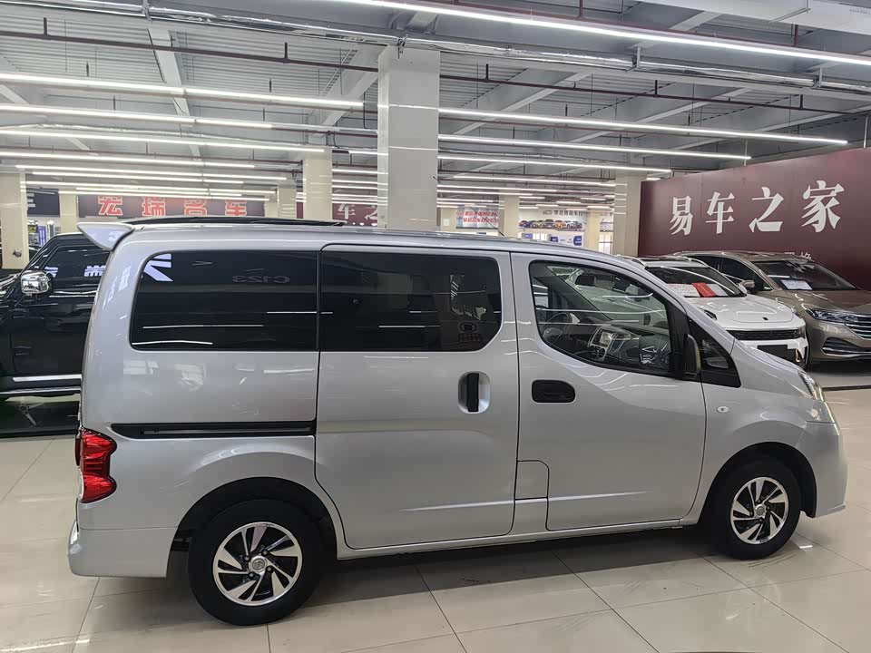 Nissan NV200 Nissan NV200